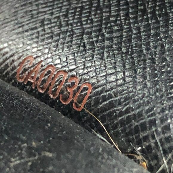 Louis Vuitton Key Case - Black Epi Leather - Picture 10 of 11